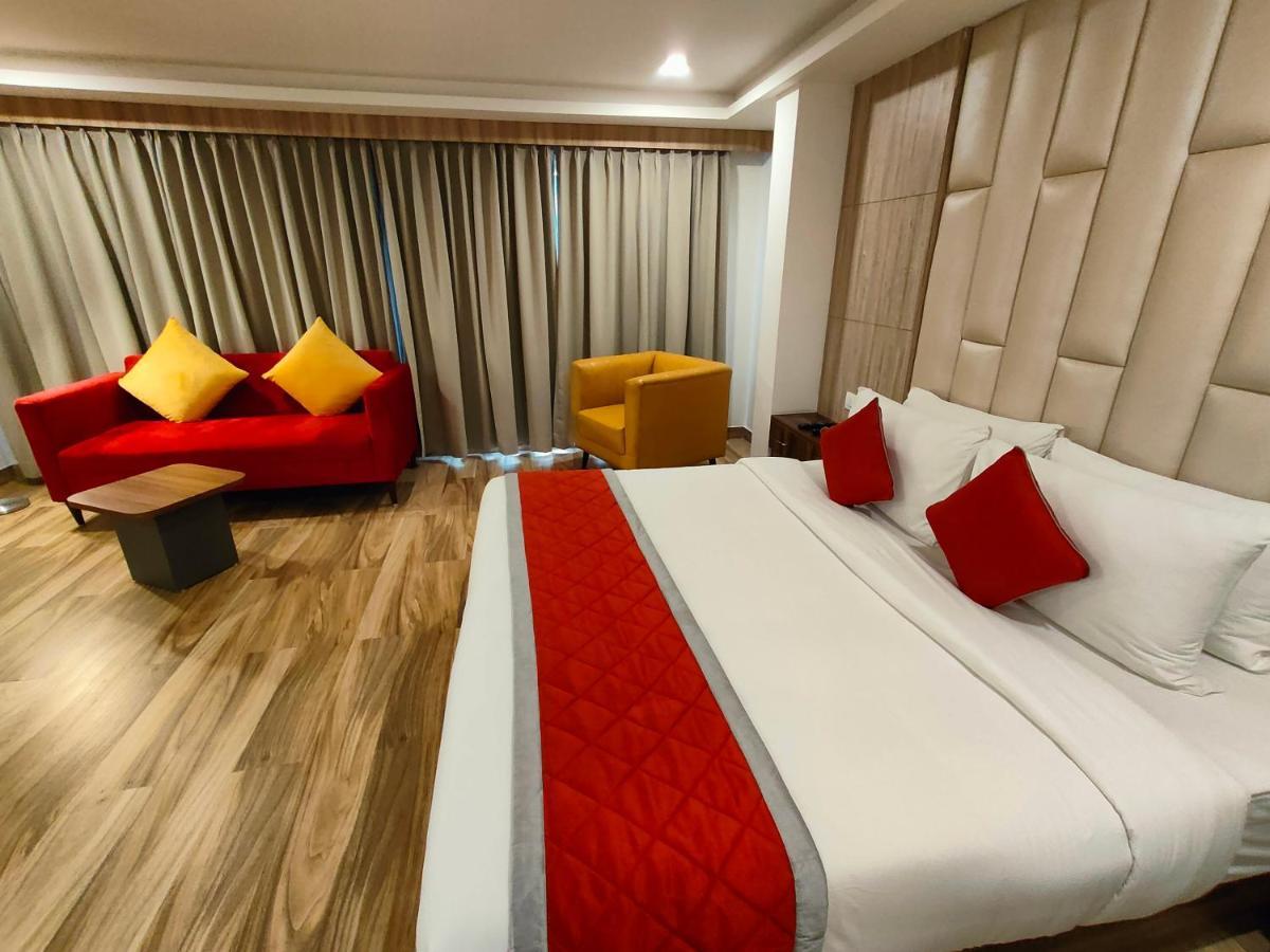 Iva By Skr A Petrichor Hotel Бангалор Екстериор снимка
